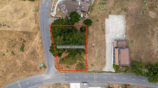 0.16 Acres of Mixed-Use Land for Sale in Shelter Cove, California