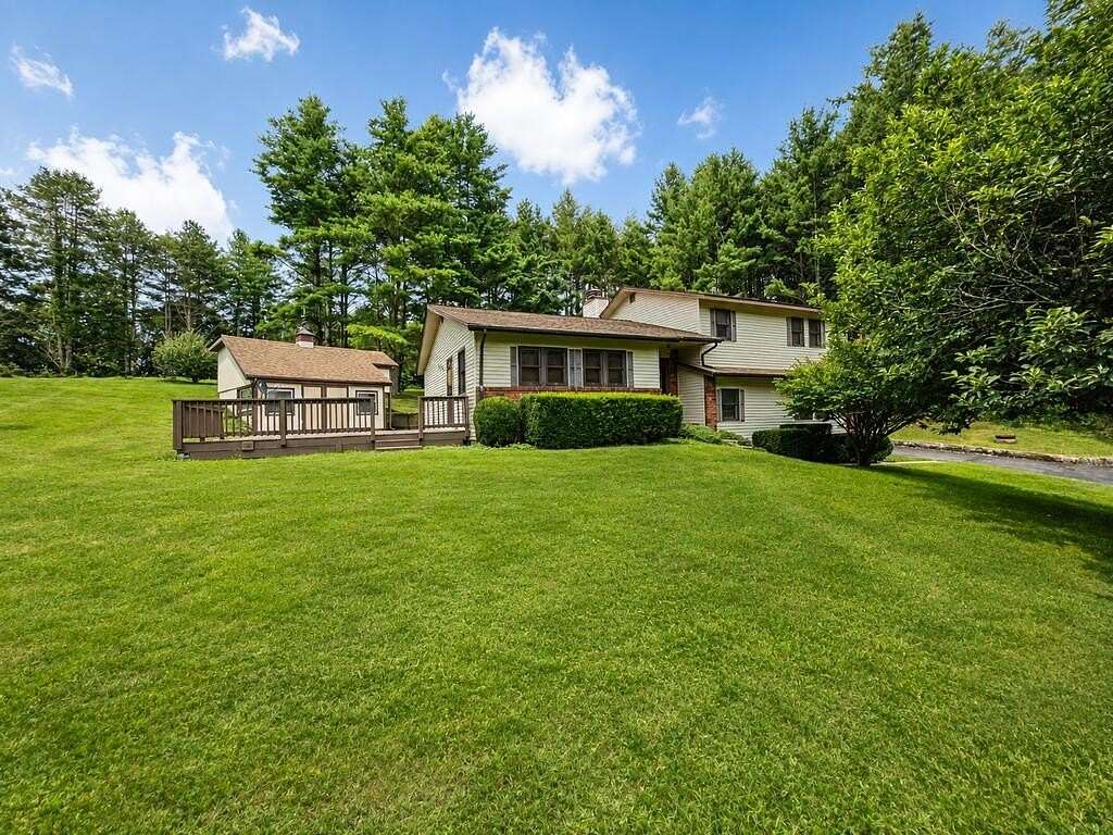 27.5 Acres of Recreational Land with Home for Sale in Troutdale, Virginia
