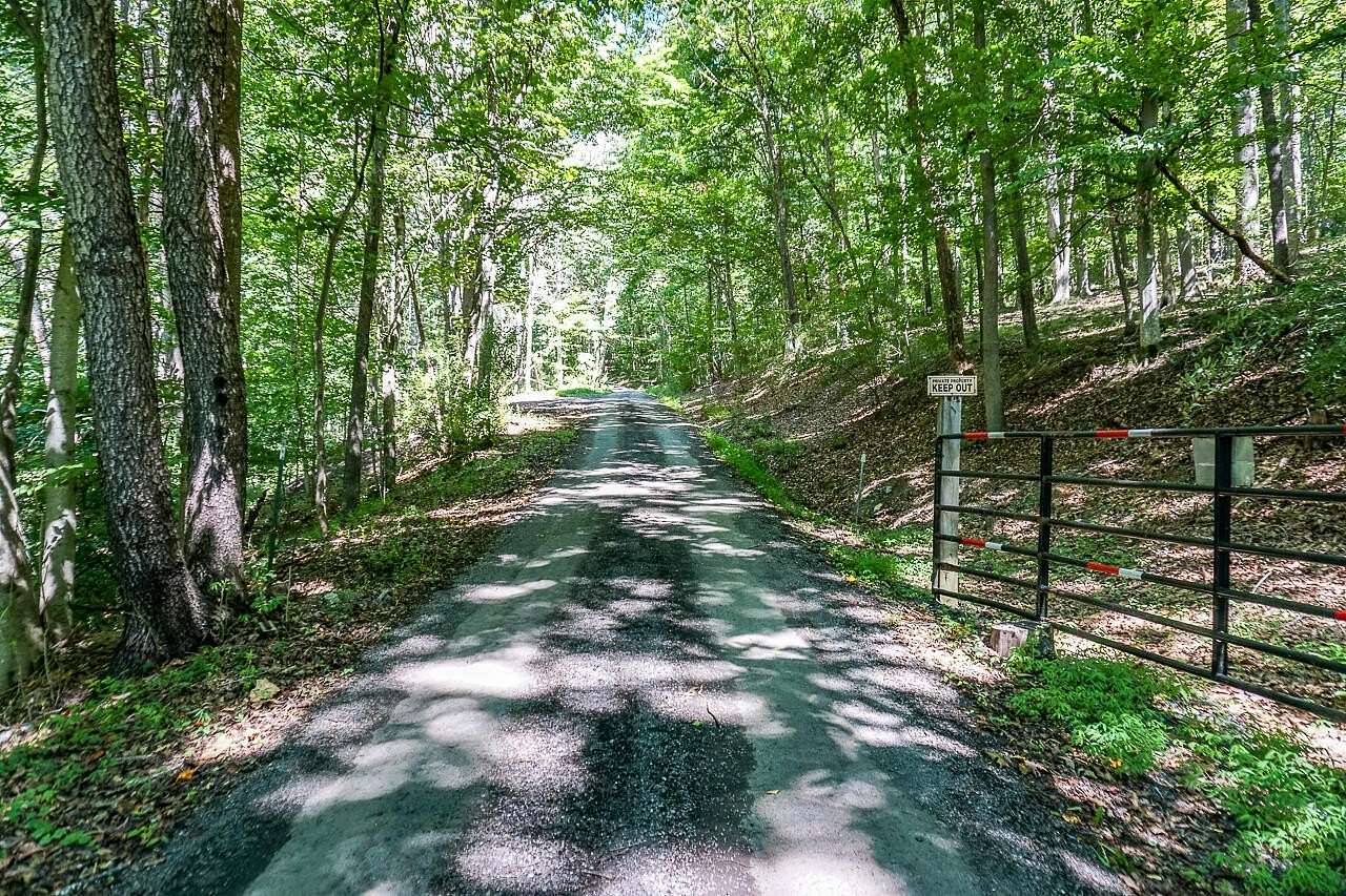 3 Acres of Residential Land for Sale in Lexington, Virginia