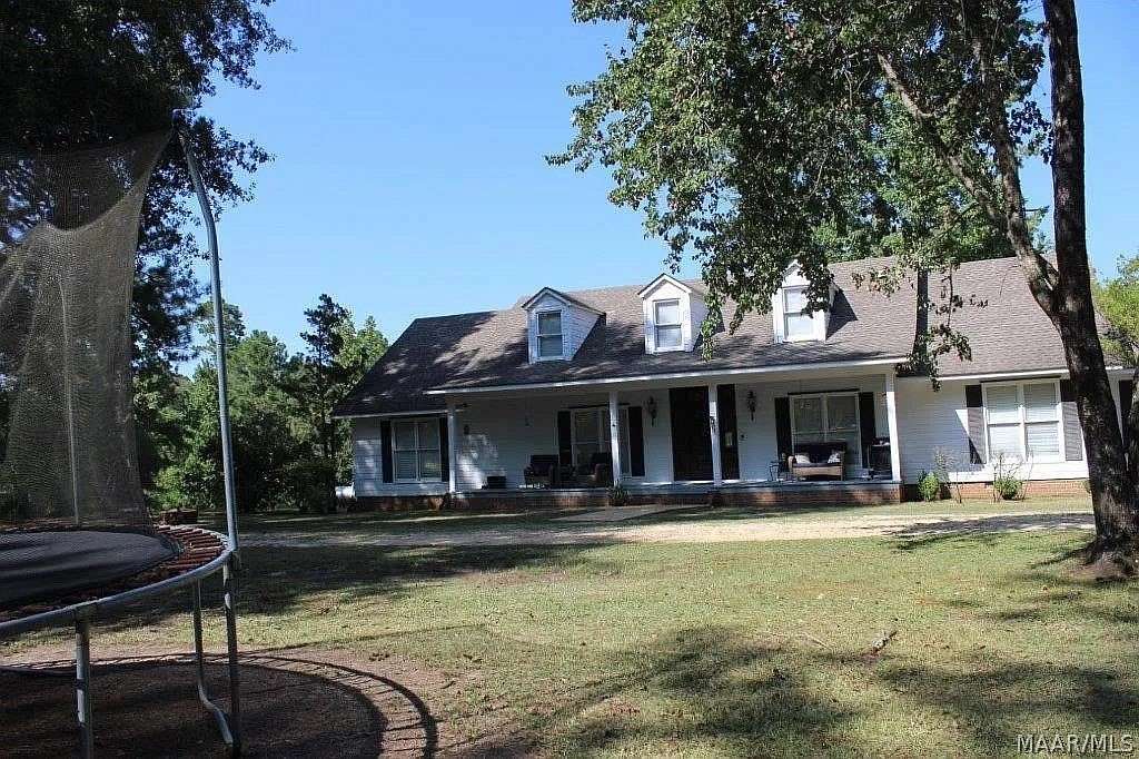 7 Acres of Land with Home for Sale in Letohatchee, Alabama