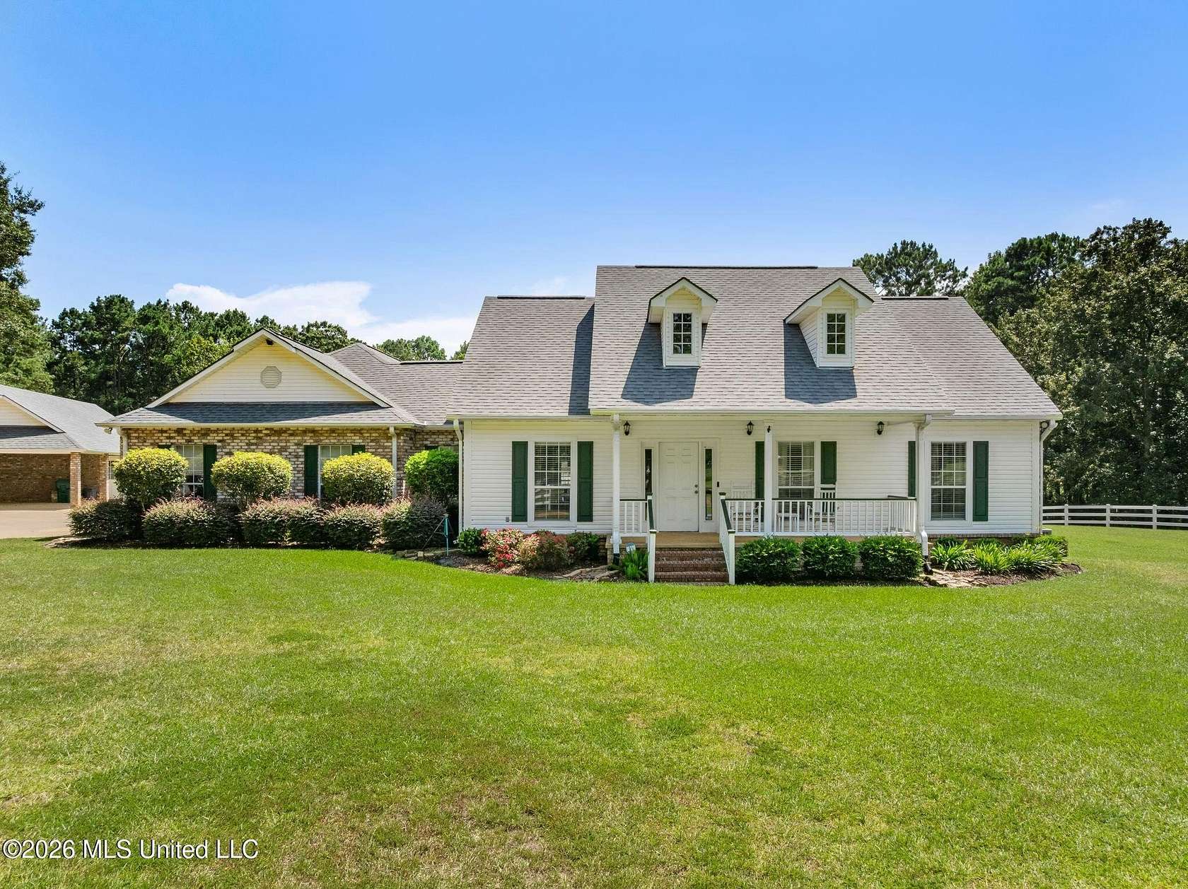 3.75 Acres of Land with Home for Sale in Summit, Mississippi