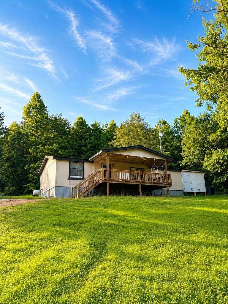 2.33 Acres of Land with Home for Sale in McCaysville, Georgia