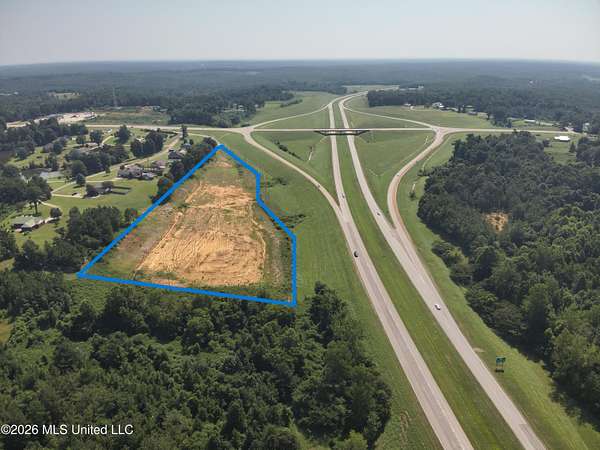 9.47 Acres of Mixed-Use Land for Sale in Pontotoc, Mississippi