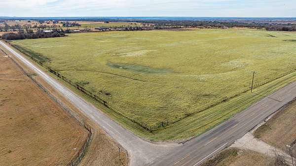 2 Acres of Residential Land for Sale in Tolar, Texas