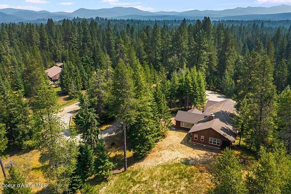 10 Acres of Land with Home for Sale in Sandpoint, Idaho