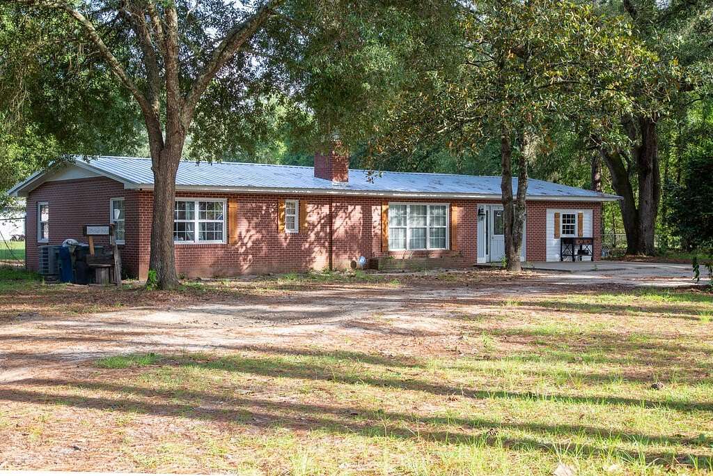 2.62 Acres of Improved Mixed-Use Land for Sale in Jesup, Georgia