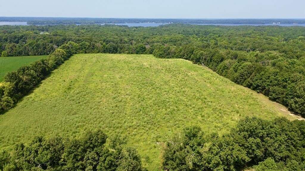 18.4 Acres of Land for Sale in Big Sandy, Tennessee