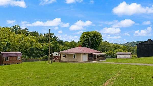 4.67 Acres of Land with Home for Sale in Lancaster, Kentucky