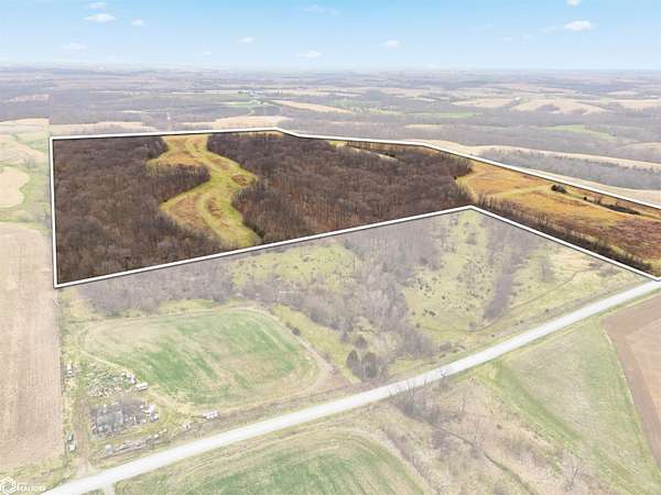 84.3 Acres of Recreational & Residential Land for Sale in Mount Pleasant, Iowa