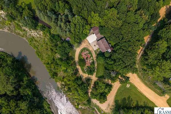 20 Acres of Recreational Land with Home for Sale in Good Thunder, Minnesota