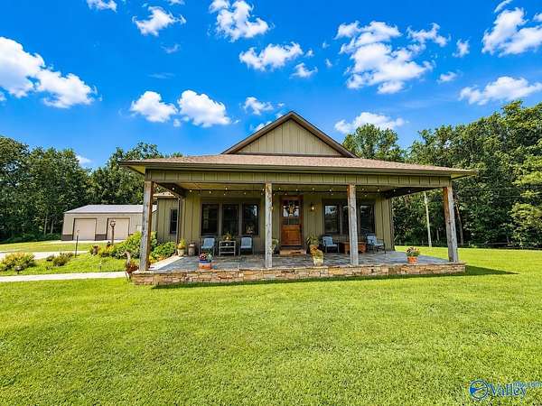15.7 Acres of Land with Home for Sale in Vinemont, Alabama
