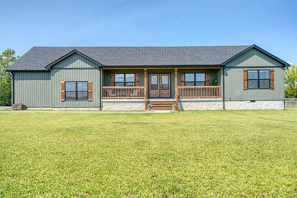 1.69 Acres of Land with Home for Sale in Russellville, Kentucky