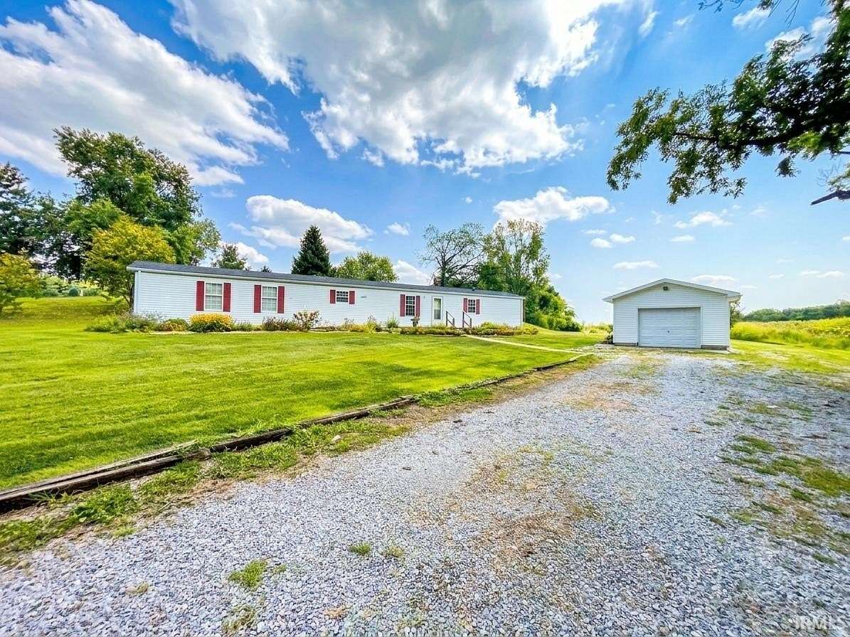 1.52 Acres of Land with Home for Sale in Princeton, Indiana