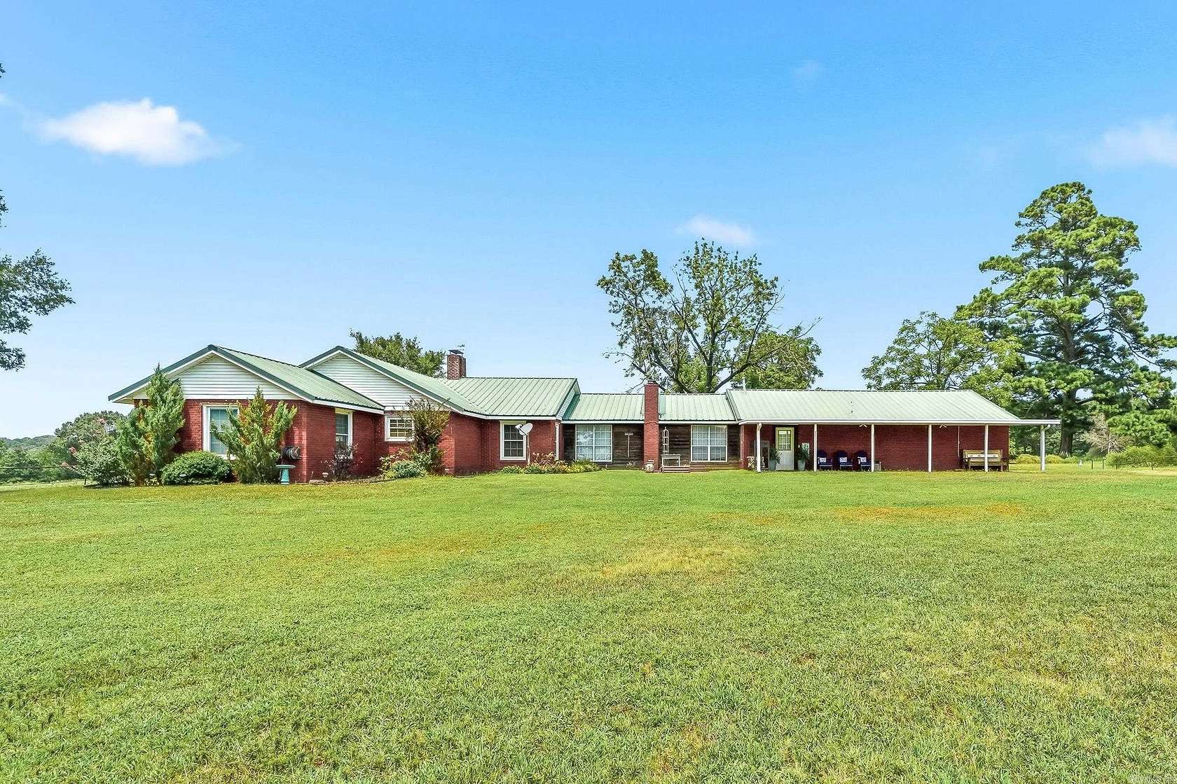 20 Acres of Agricultural Land with Home for Sale in Horatio, Arkansas