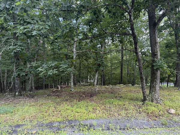 0.44 Acres of Residential Land for Sale in Bushkill, Pennsylvania