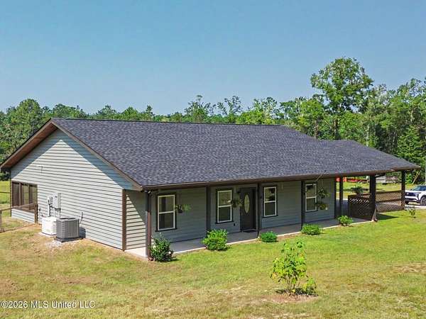 18 Acres of Recreational Land with Home for Sale in Perkinston, Mississippi