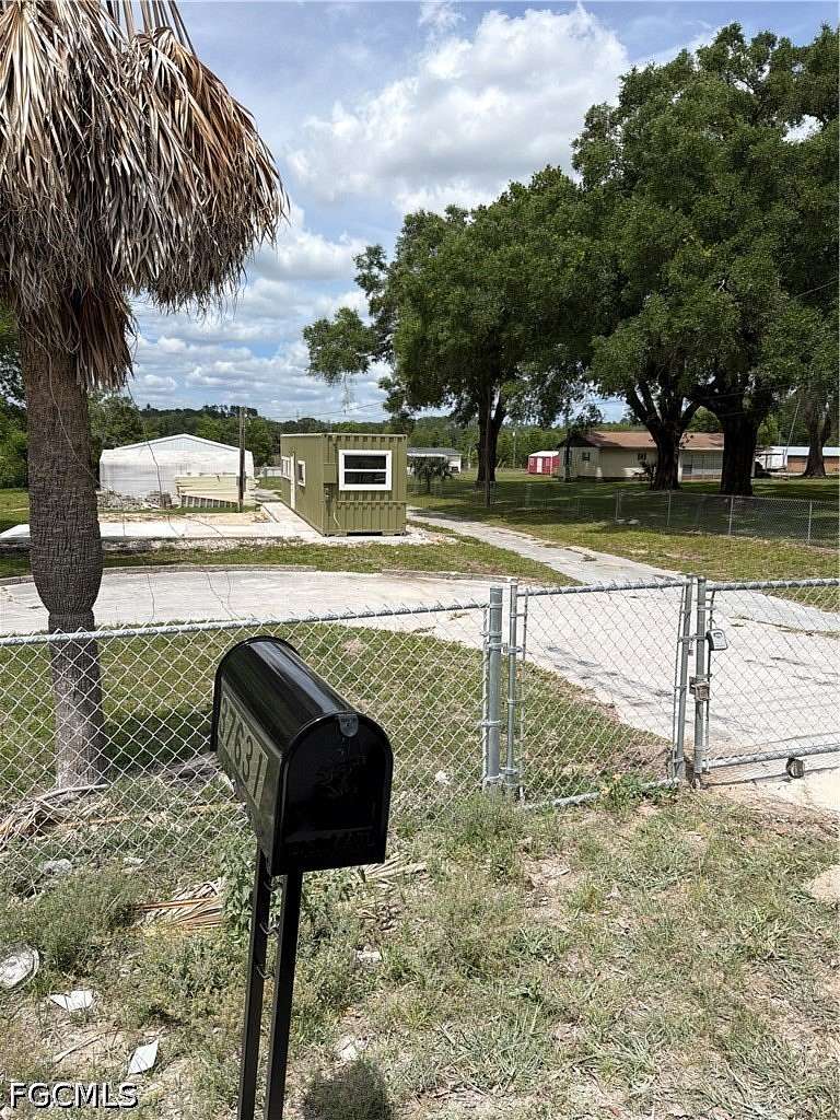 1 Acre of Land for Sale in Zephyrhills, Florida