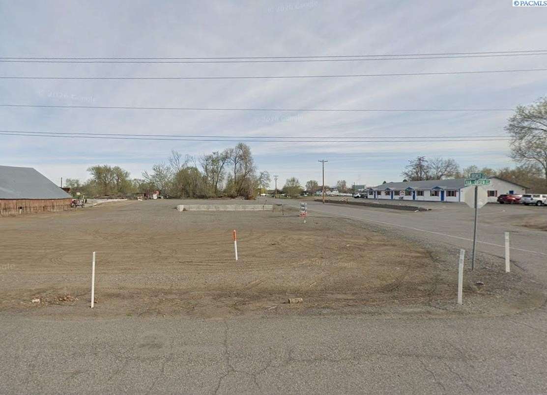 0.71 Acres of Commercial Land for Sale in Richland, Washington