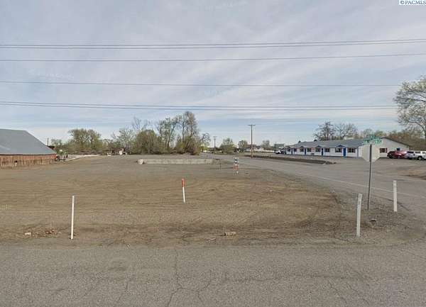 0.71 Acres of Commercial Land for Sale in Richland, Washington