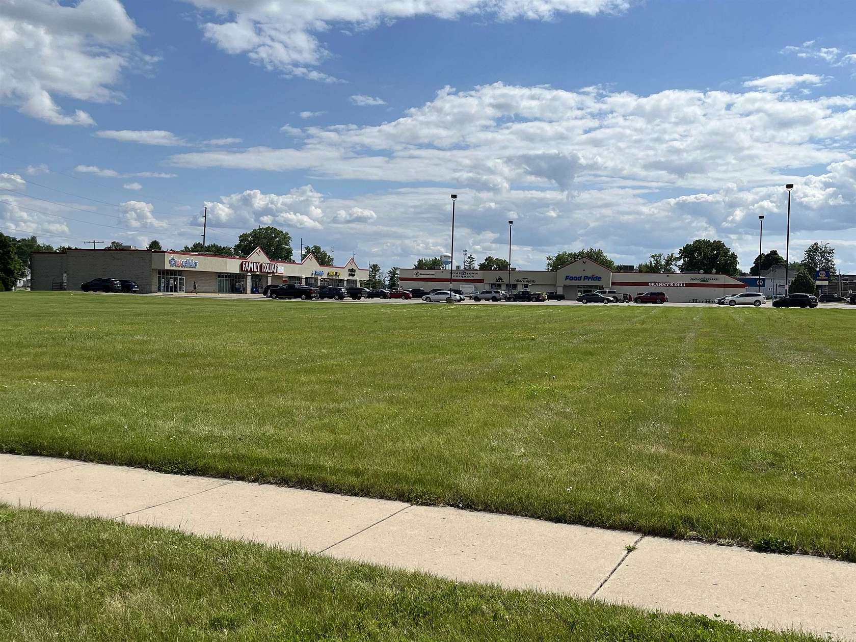 1.25 Acres of Commercial Land for Sale in Beaver Dam, Wisconsin