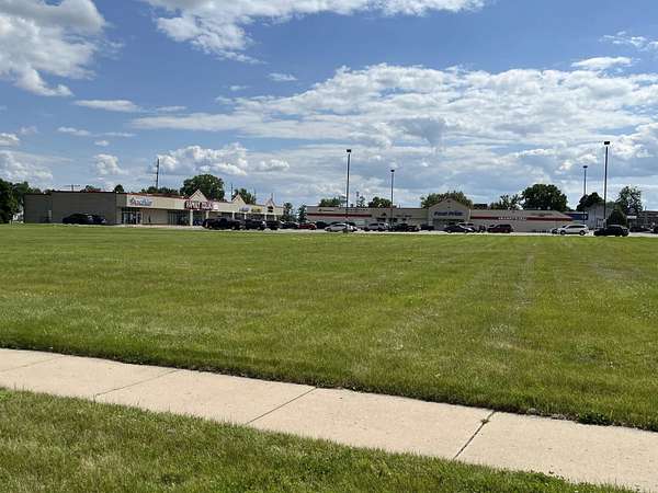 1.25 Acres of Commercial Land for Sale in Beaver Dam, Wisconsin