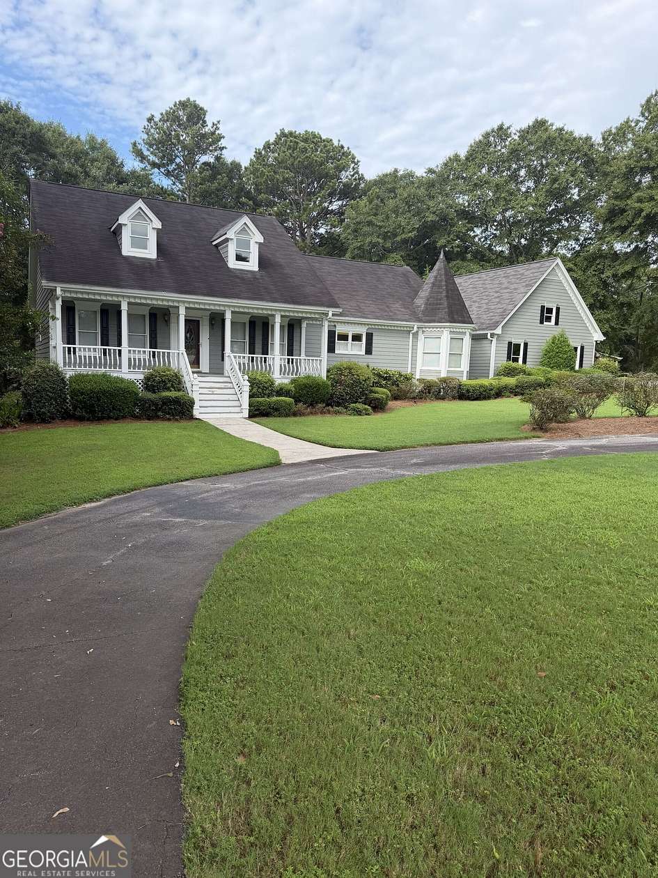 1.59 Acres of Land with Home for Sale in Loganville, Georgia