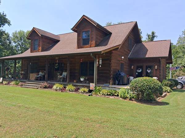 8.2 Acres of Land with Home for Sale in McEwen, Tennessee