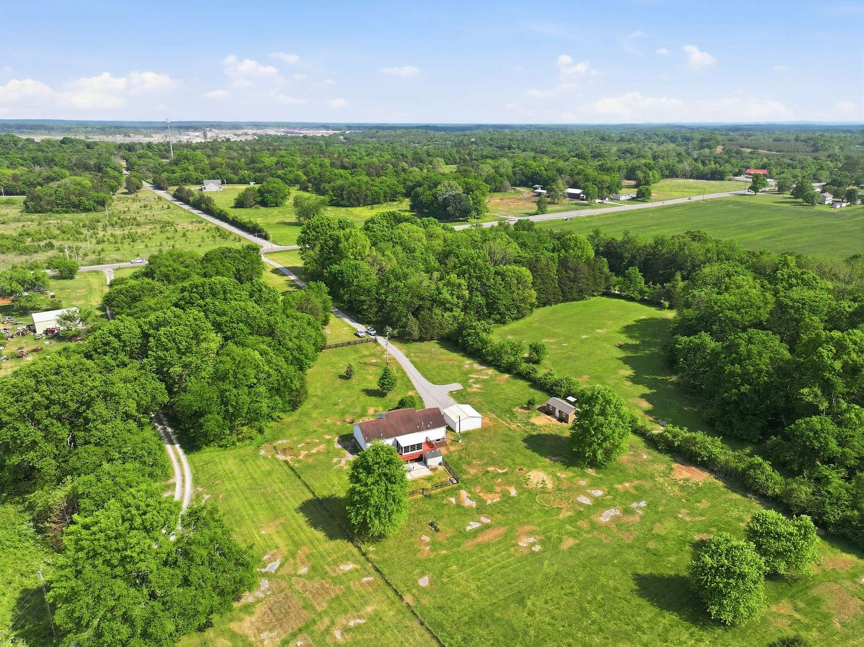 5 Acres of Residential Land for Sale in Columbia, Tennessee