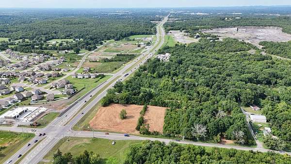 8.5 Acres of Mixed-Use Land for Auction in Murfreesboro, Tennessee