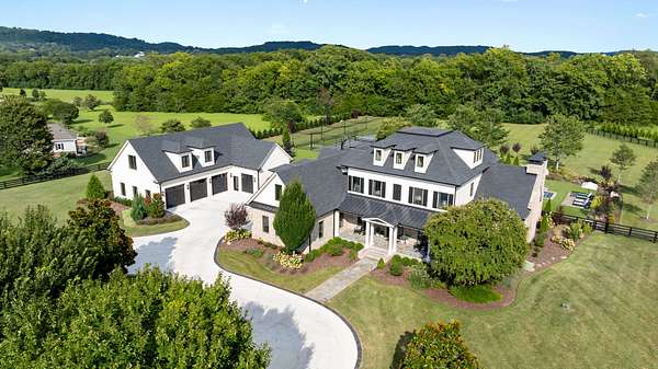 5 Acres of Land with Home for Sale in Franklin, Tennessee