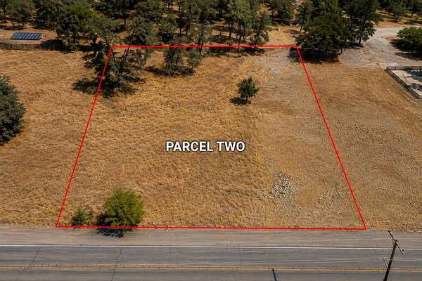 5.58 Acres of Mixed-Use Land for Sale in Palo Cedro, California