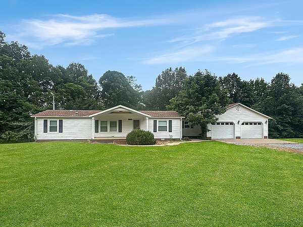 2 Acres of Land with Home for Auction in Bardwell, Kentucky
