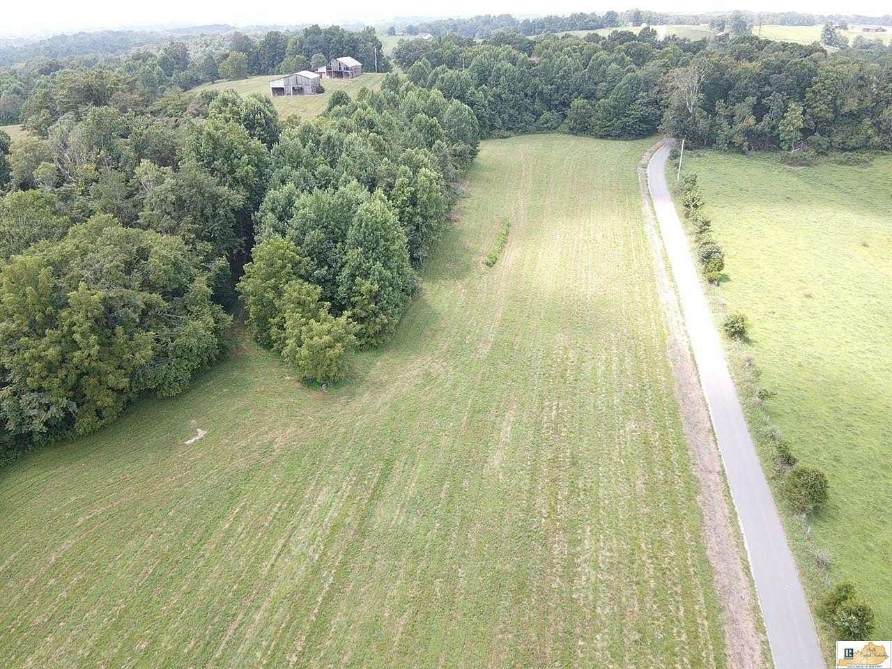 185 Acres of Land for Sale in Columbia, Kentucky