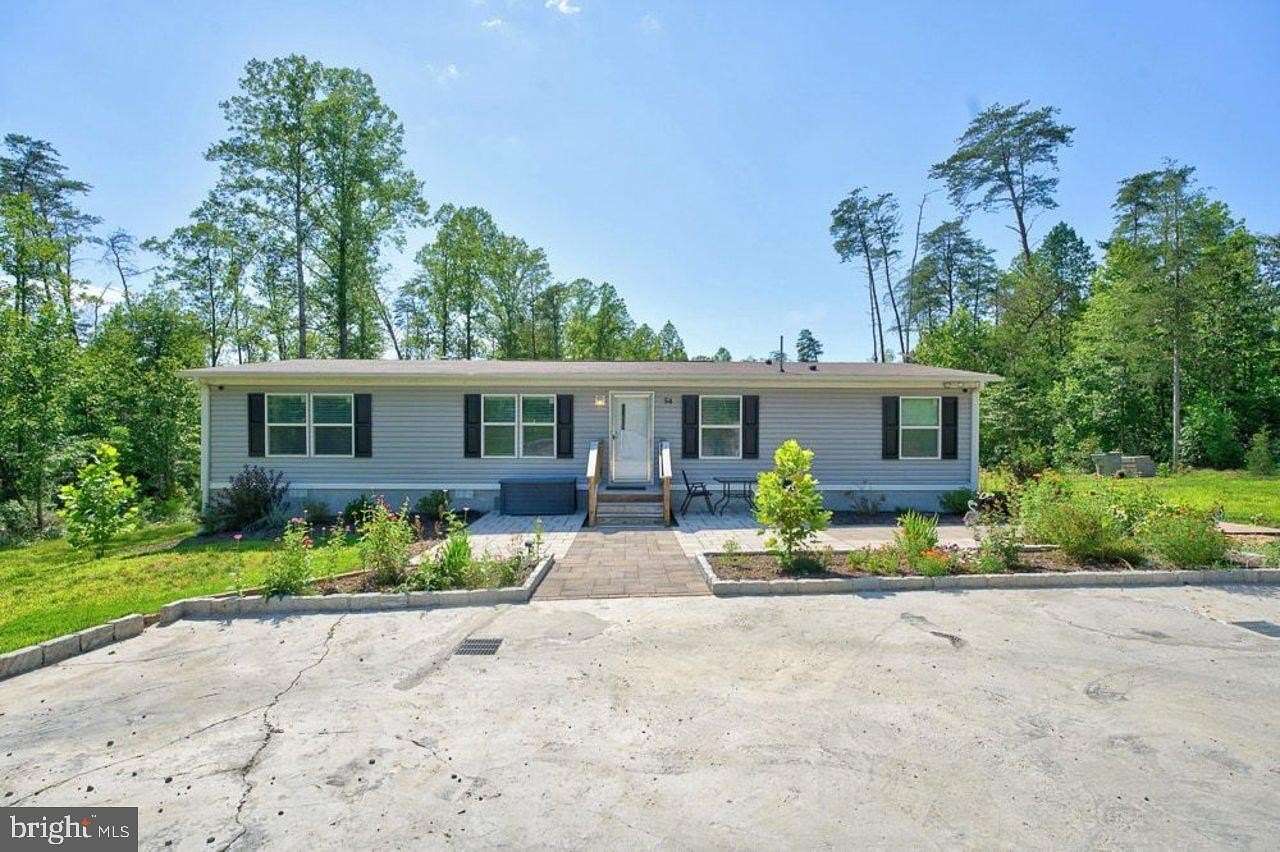 3.2 Acres of Land with Home for Sale in Stanardsville, Virginia