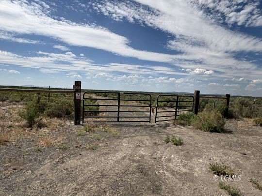 40 Acres of Recreational & Residential Land for Sale in Christmas Valley, Oregon