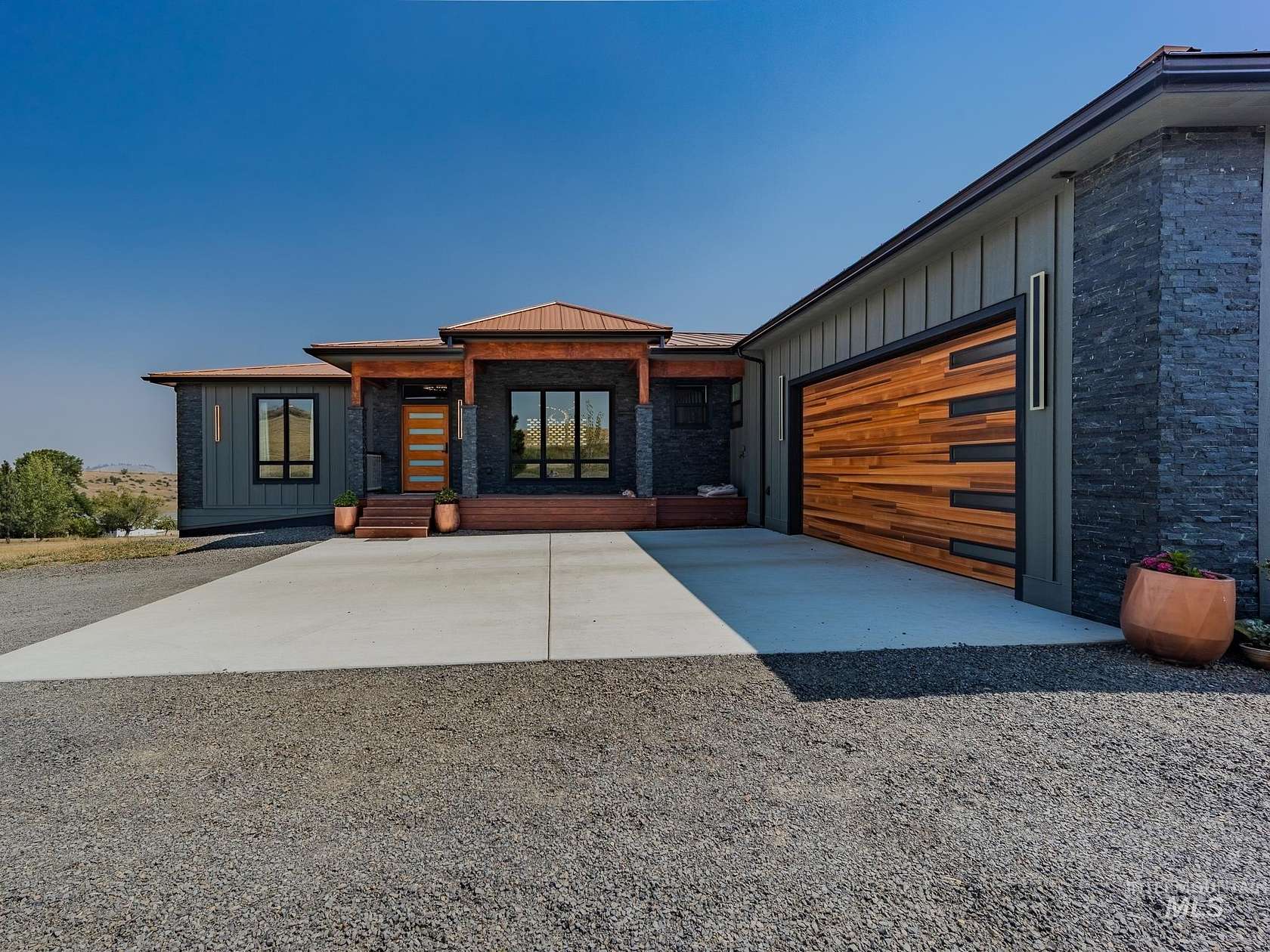 16.3 Acres of Land with Home for Sale in Grangeville, Idaho