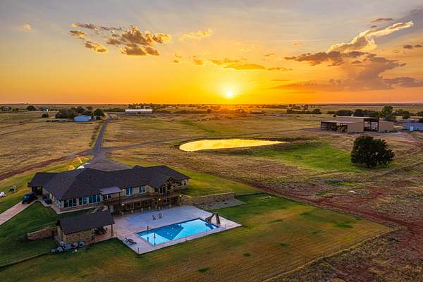 795 Acres of Recreational Land for Sale in Walters, Oklahoma
