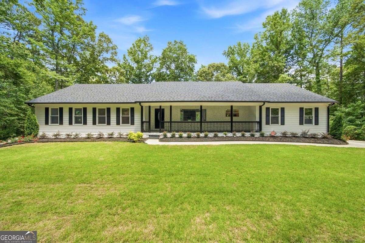 5.3 Acres of Land with Home for Sale in Chattahoochee Hills, Georgia