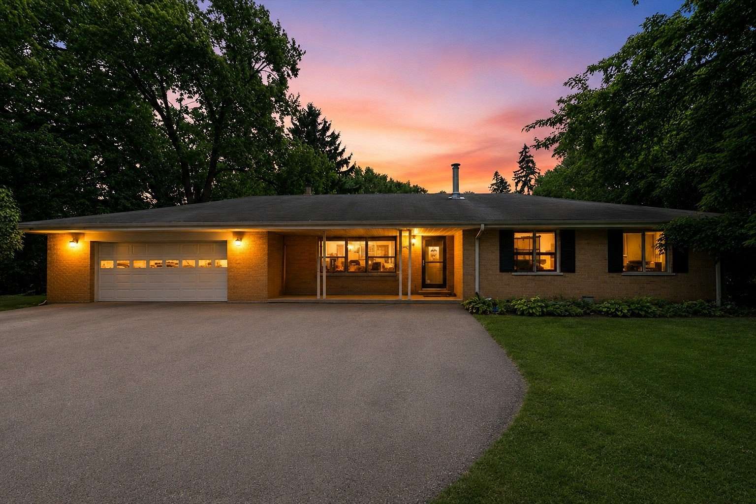 1.75 Acres of Land with Home for Sale in Inverness, Illinois