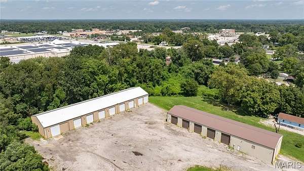 2 Acres of Residential Land for Sale in Alton, Illinois