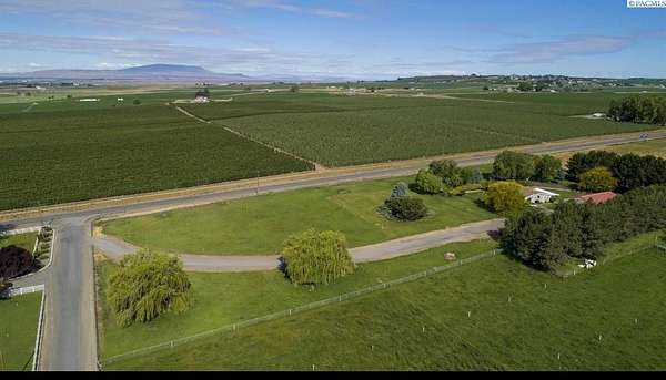 4.37 Acres of Land with Home for Sale in Pasco, Washington