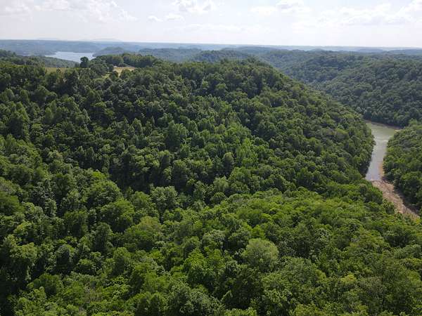 89.4 Acres of Land for Sale in Silver Point, Tennessee