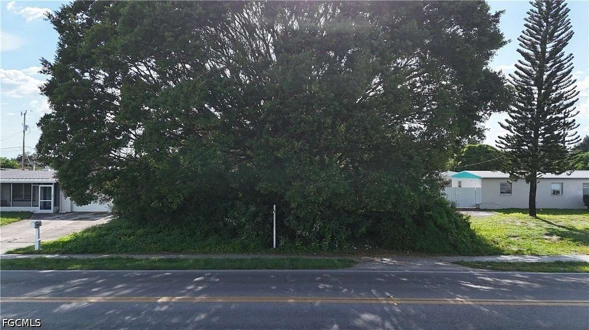 0.17 Acres of Residential Land for Sale in Lehigh Acres, Florida