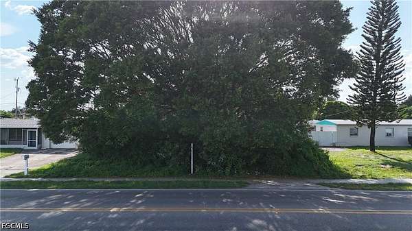 0.17 Acres of Residential Land for Sale in Lehigh Acres, Florida