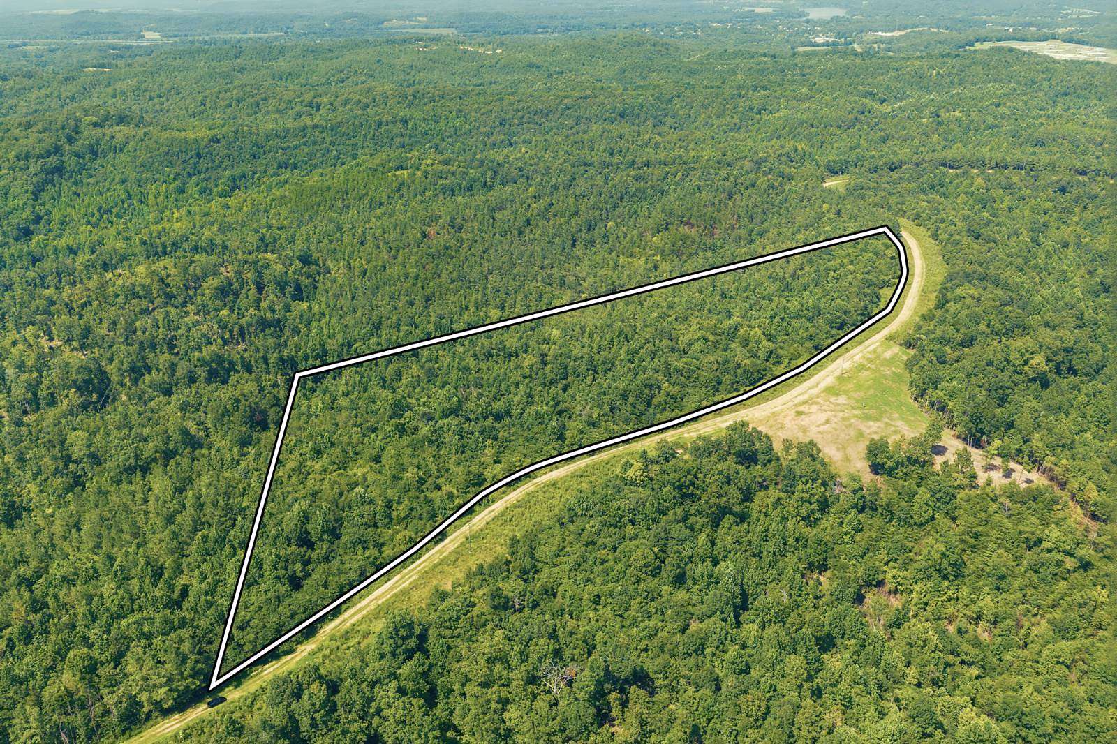 20 Acres of Recreational Land for Sale in Clifton, Tennessee