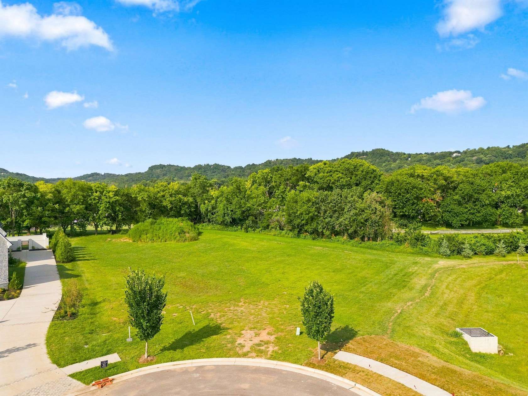 0.91 Acres of Residential Land for Sale in Brentwood, Tennessee