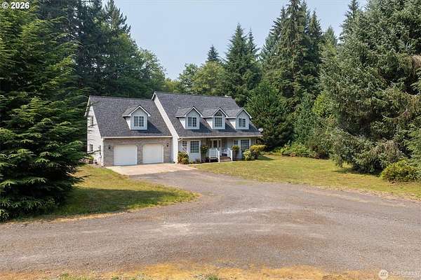 4.89 Acres of Land with Home for Sale in Longview, Washington