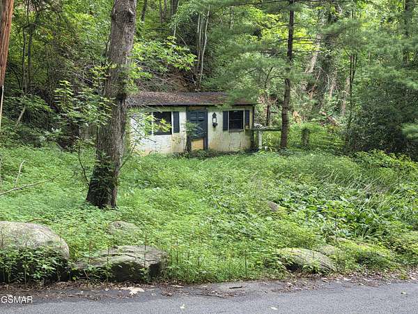 0.45 Acres of Residential Land for Sale in Gatlinburg, Tennessee