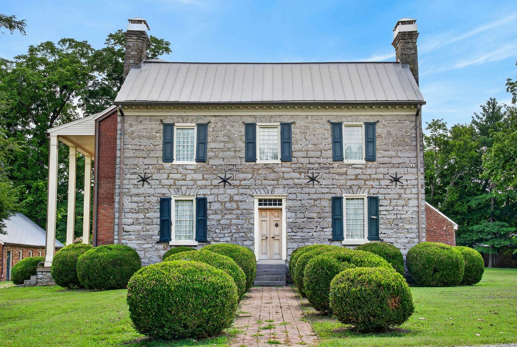 6.74 Acres of Land with Home for Auction in Gallatin, Tennessee