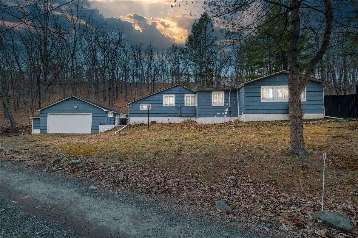 1.6 Acres of Land with Home for Lease in East Stroudsburg, Pennsylvania